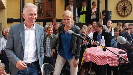 De to partiformænd Villy Søvndal (SF) og Helle Thorning Schmidt (S) ved debatmøde i Klostergaarden.