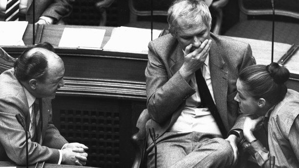 1985: I samtale med Anker Jørgensen og Svend Auken i Folketingssalen. 