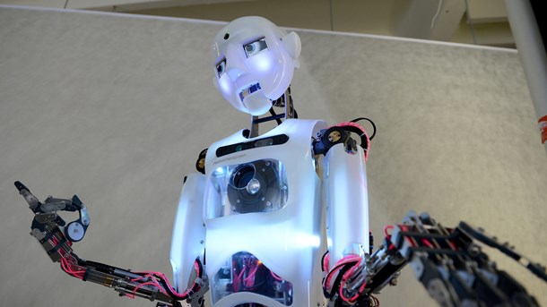 LO: Robotter skyhøje ambitioner uddannelse - Altinget: Arbejdsmarked