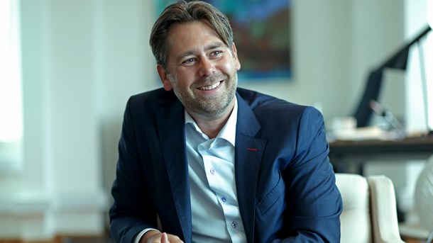 Nu skal Casper Klynge drikke kaffe med Zuckerberg og Musk - Altinget