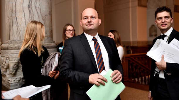 Justitsminister Søren Pape Poulsen har nedsat regeringens lovede ytringsfrihedskommission. 