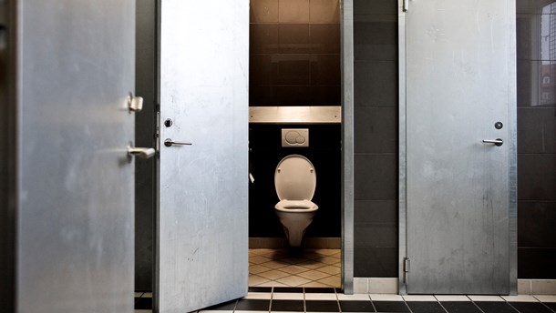 S har kaldt undervisningsminister Merete Riisager i samråd og spørger ind til toiletforholdene på landets skoler. Her er det et billede fra Frederikssundsvejens Skole. 