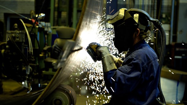 Lønudviklingen for blandt andet metalarbejdere tyder ikke på, at der er mangel på arbejdskraft, mener Bjarne Laustsen (S).