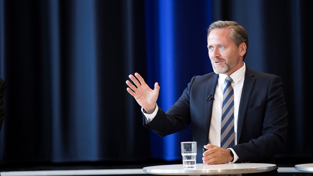 Udenrigsminister Anders Samuelsen (V) burde øge ressourcerne til udenrigstjenesten, mener KU-professor.