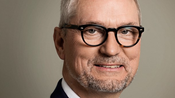 Floskuløse hensigtserklæringer om "fri konkurrence" og "bedre regler" dækker over daglig praksis med social dumping blandt fragtfirmaer ifølge administrerende direktør i DTL-Danske Vognmænd, Erik ØStergaard.
