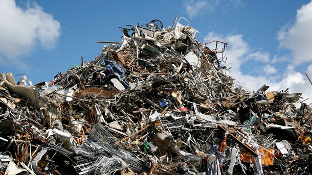 Selvom danskerne smider meget ud, så er det kun én procent af affaldet, der ender på lossepladsen. Og det kan være en af årsagerne til, at der ikke er større fokus på at reducere mængden af affald.