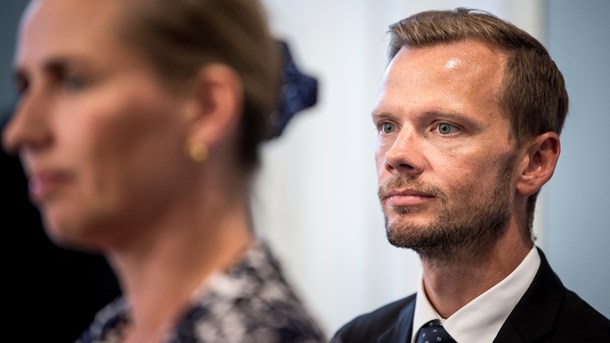 At fagbevægelsen går ind i lønforsikringsbranchen, ser beskæftigelsesminister Peter Hummelgaard Thomsen (S) som en reaktion på mange års udhuling.