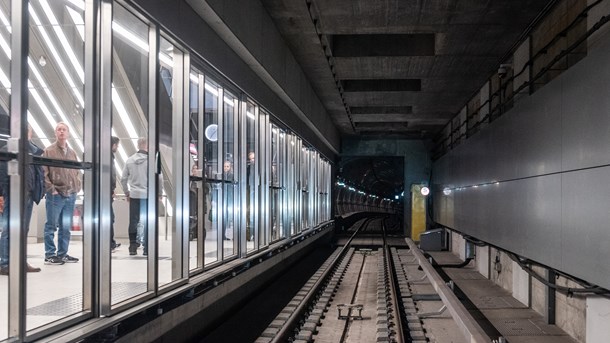 Udvidelser af Københavns metro bør erstattes med et radialt net af letbaner, skriver Leif Kajberg.