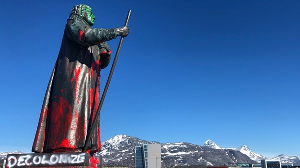 Debatten om, hvorvidt statuer skal fjernes eller bevares, kan have potentiale til at bryde med tabuer om&nbsp;nutidige sociale problemer i Grønland, skriver&nbsp;Ebbe Volquardsen.