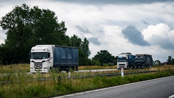Selv om der har været gasdrevne køretøjer på markedet i årevis, så fortsætter transportvirksomheder i Danmark med at købe dieselkøretøjer, skriver Henrik Høegh.