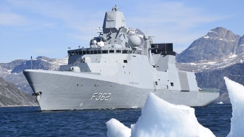 Ny forsvarspakke opruster dansk overvågning i Arktis. Oprustningen rammer en fin balance, men vi skal huske målet om lavspænding,&nbsp;skriver militæranalytiker Steen Kjærgaard.