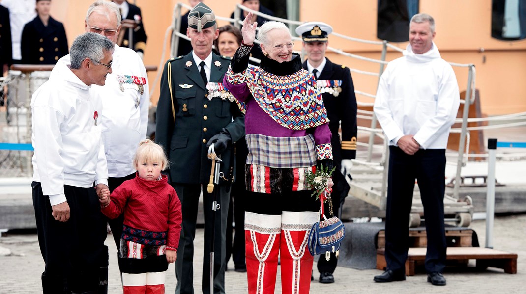 Glimte Enig med vindruer Dronningen besøger hele Rigsfællesskabet med Dannebrog - Altinget: Forsvar