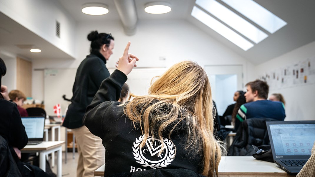 Undervisningsmiljøet på skoler er i høj grad noget, der vedrører børns trivsel og udvikling, og derfor skabes et trygt og børnevenligt undervisningsmiljø selvfølgelig bedst i samarbejde med børnene, skriver Cecilia Decara og Mille Borgen Mikkelsen.