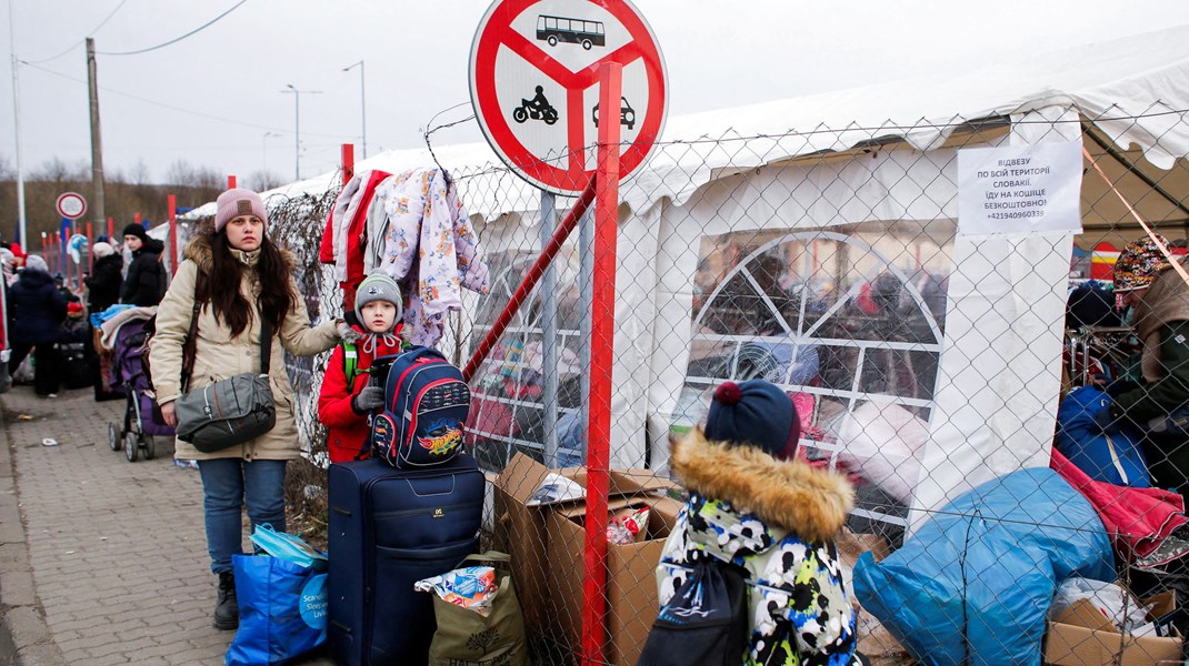 Evakueringen af flygtninge fra Ukraine til ikke mindst en række landbrugskommune i Danmark er allerede i gang på privat initiativ fra herboende ukrainere.