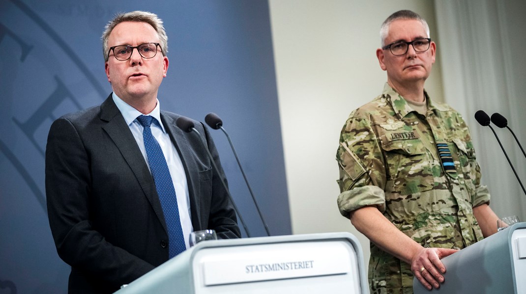 Forsvaret har som aldrig før behov for politisk handlekraft. Politikken skal tilbage på sporet og med en erfaren lokomotivfører i form af den nye forsvarsminister, Morten Bødskov (S); skriver forsvarsanalytiker.