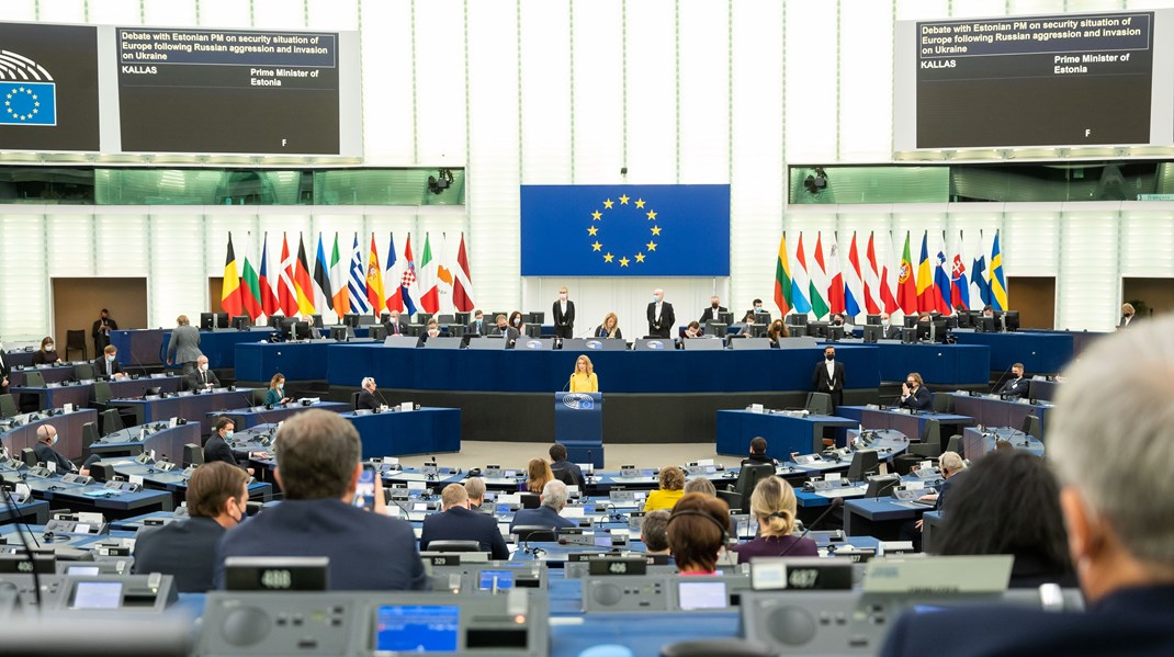 I Strasbourg besluttede Europa-Parlamentet onsdag at støtte op om rapporten fra udvalget for desinformation og udenlandsk indblanding i EU's demokratiske processer. 552 stemte for og 81 imod.