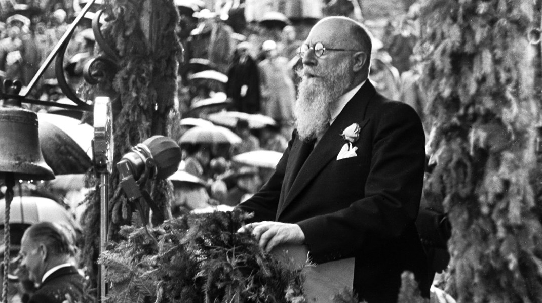 Hardis’s bog har potentialet til at genåbne diskussionen om Staunings eftermæle og får effektivt banket den gamle fortælling om Staunings træthed i 1941 ned i grundfjeldet, skriver Steen Andersen.
