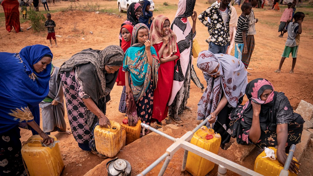 Unicef har opsat en såkaldt blæretank, som forsyner lejrens beboere med vand. 