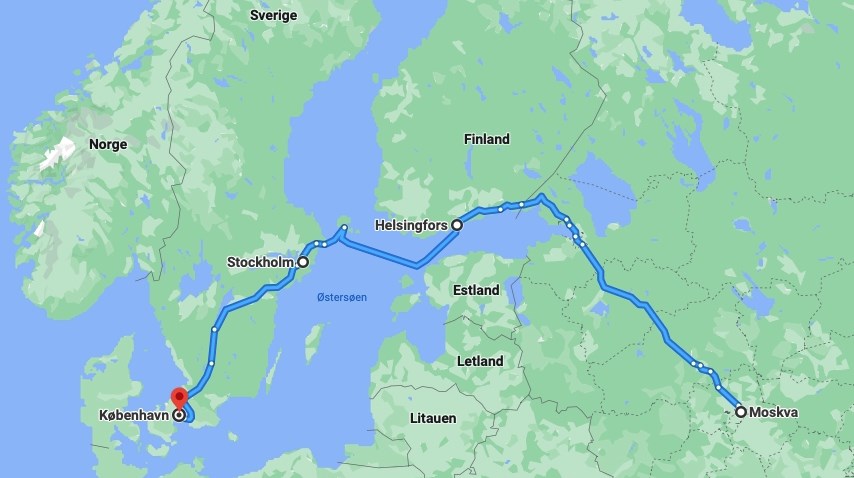 Jan Bay-Smidt og en kollega kørte i bil fra Moskva til Helsingfors i Finland. De kørte klokken fem om morgenen og ankom til et hotel omkring halv otte om aftenen. Næste aften tog de færgen fra Helsingfors til Stockholm og kørte derfra til København.