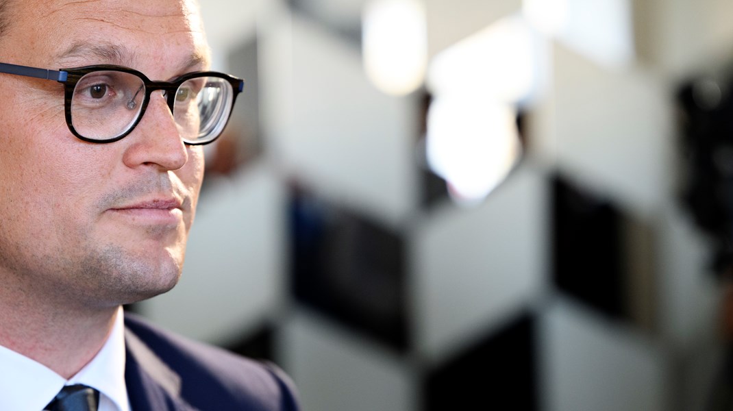 Christian Rabjerg Madsen så butikkerne dø i Ølgod. Nu vil han skabe