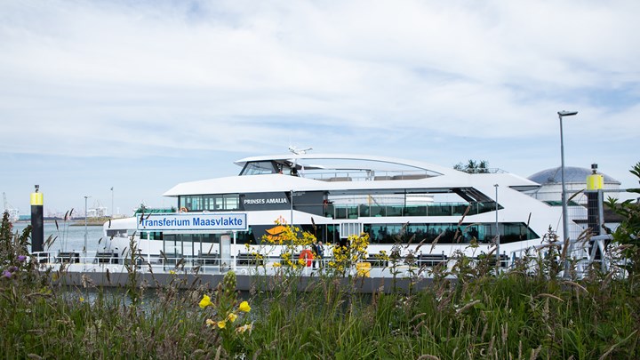 Yachten Prinses Amalia bruges til kanalrundfart i havnen i Rotterdam