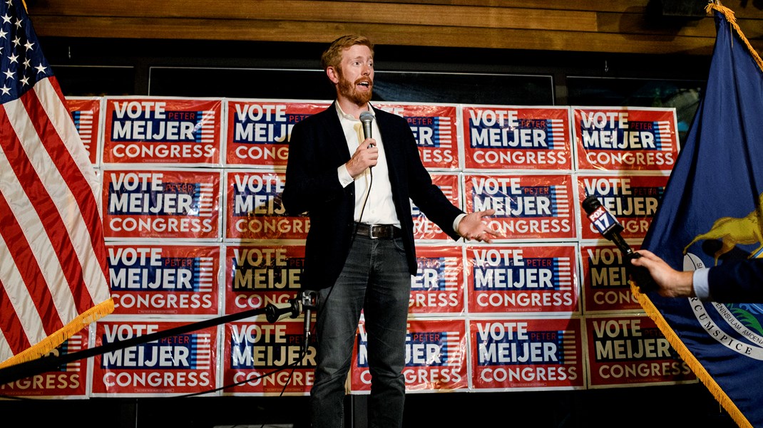 Efter bare to år i Kongressen er republikanske Peter Meijers politiske karriere forbi, da han stemte for at rejse en rigsretssag mod Donald Trump. Det faldt ikke i god jord hos hans partifæller, der i august 2022 væltede ham&nbsp;som kandidat.