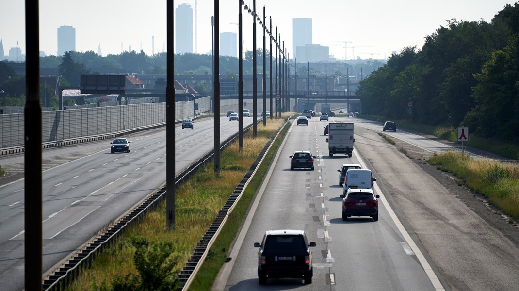Når man tæller det hele med, så har danskernes forbrug af transport en betydelig klimaeffekt og også større end det fremgår af de officielle opgørelser, skriver Søren Have og kommer med fem anbefalinger til at få emissionerne ned. 