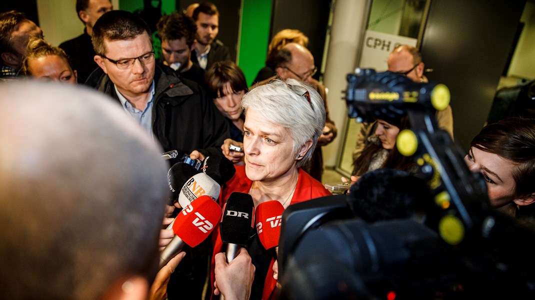 Flere SF'ere frygter ligefrem, at en S-SF-R-M-regering vil føre til en en accelereret udgave af forløbet fra 2011-2014, hvor partiet endte med at træde ud af regeringen oven på et dramatisk møde i DGI-Byen, hvor daværende formand Annette Vilhelmsen måtte meddele beslutningen til den ventende presse.