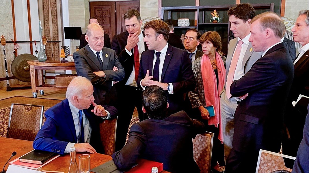 Under et G20-topmøde i Indonesien samlede USA's præsident, Joe Biden, lederne fra bl.a. Tyskland, Spanien, Frankrig, Storbritannien og Canada til et improviseret krisemøde om missilnedslaget i Polen.&nbsp;