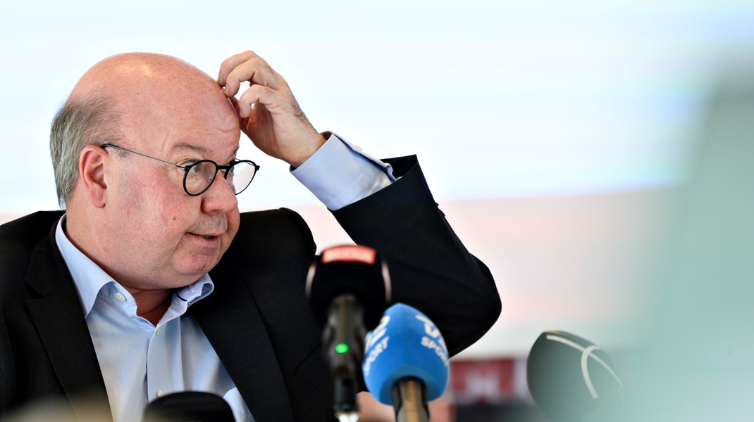 Formand Jesper Møller vil ikke kommentere på, om DBU fortsat støtter FIFA-præsident Gianni Infantino.