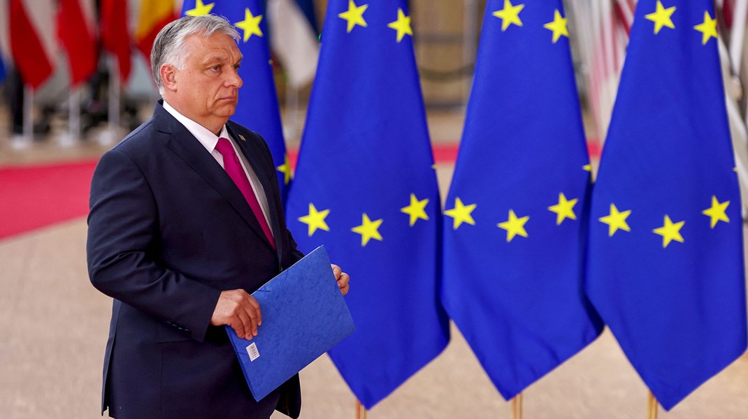 Viktor Orbán har i årevis været på kollisionskurs med Bruxelles, men det er først nu, det for alvor er begyndt at ramme hans regering på pengepungen.