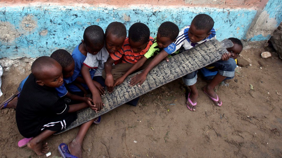 For landene i Vest- og Centralafrika er det derfor en katastrofe, at 40 millioner børn lige nu er afskåret for at gå i skole, skriver Helle Gudmandsen og Jakob Eilsøe Mikkelsen. Arkivfoto.