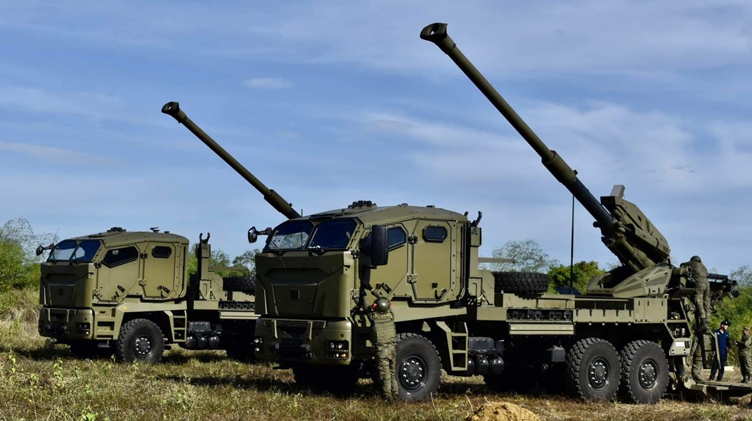 Filippinerne er et af de lande, der anvender ATMOS-artillerisystemet.
