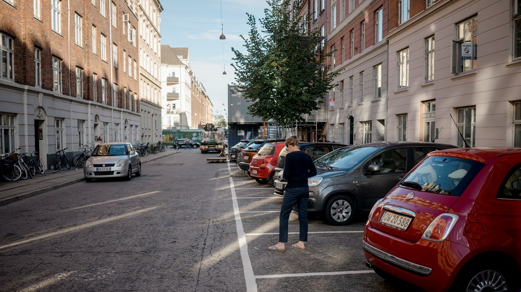 I dag er det gratis at parkere i København på søndage. Den regel vil flere partier på rådhuset nu afskaffe.&nbsp;