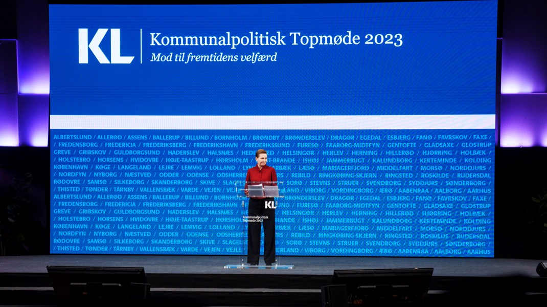 Mette Frederiksen (S) talte torsdag om regeringens ambitioner om en historisk frisættelse af den offentlige sektor ved KL's årlige topmøde i Aalborg.<br>