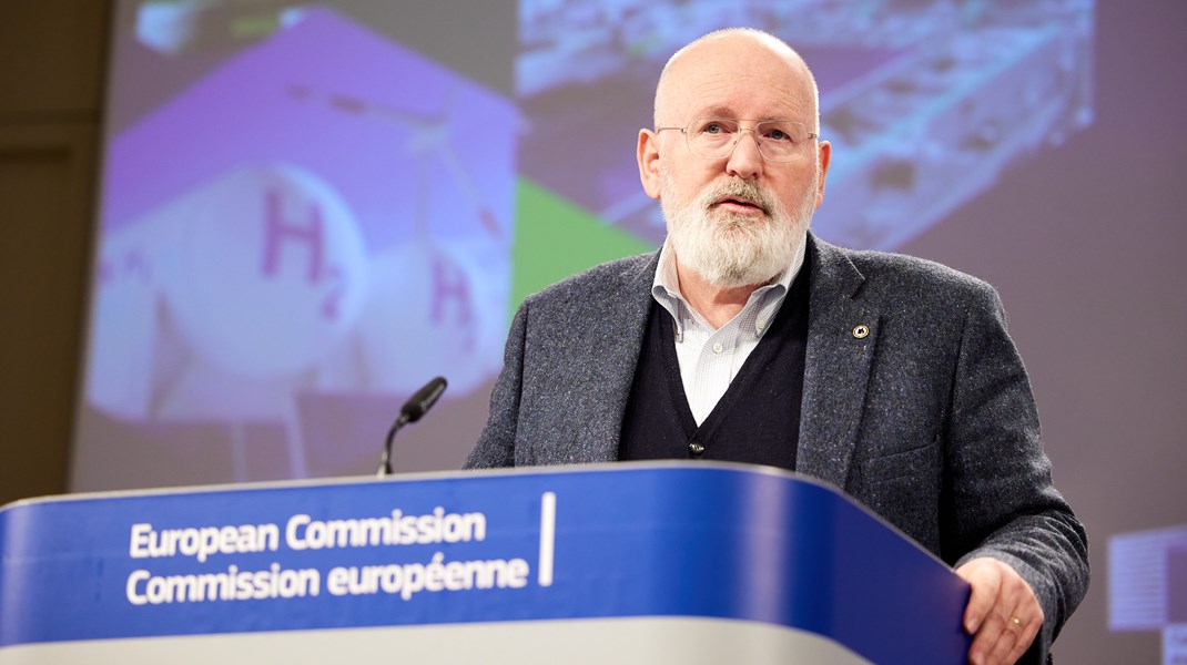 Der er et kapløb i gang i den grønne omstilling, men det behøver ikke kun have én vinder, siger ledende næstformand i EU-Kommissionen Frans Timmermans.