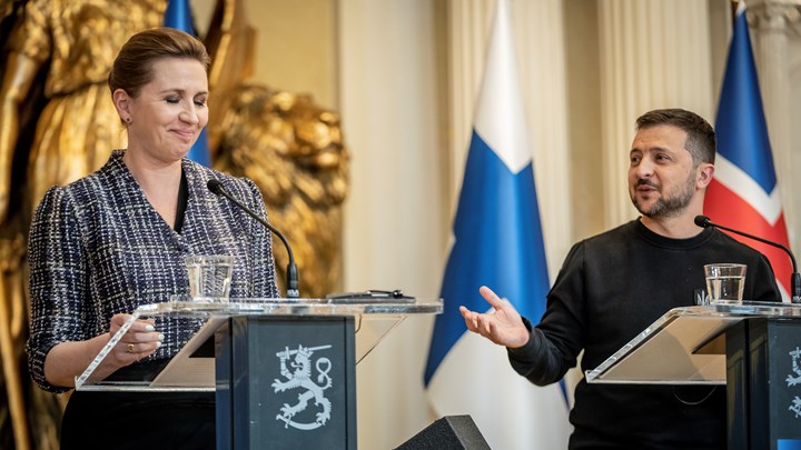 Nato har aldrig haft en kvindelig generalsekretær, og Frederiksen har været resolut og modig i sin opbakning til Ukraine, hvilket taler til hendes fordel, skriver David Trads.