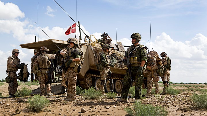 Danmark besluttede i 2006 at sende soldater til Helmand for at deltage i krigen. i 2021 afsluttede Forsvaret sin indsats i landet og trak de sidste danske soldater hjem fra Afghanistan.
