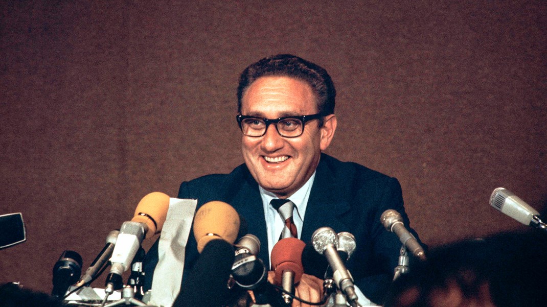 Henry Kissinger på et pressemøde 13. juni 1973 i Paris i forbindelse med implementeringen af fredsaftalen for Vietnam.