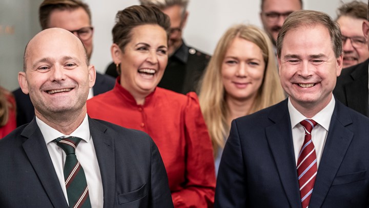 Søren Pape og finansminister Nikolai Wammen til door stop om vinterhjælp i 2022