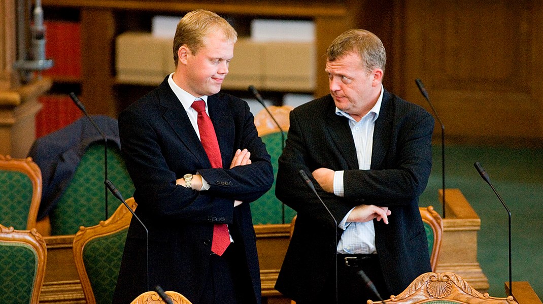 Peter Christensen (t.v.) og Lars Løkke Rasmussen (t.h.) kørte i mange år politisk parløb. Her ved finanslovsdebatten i folketingssalen i september 2006.