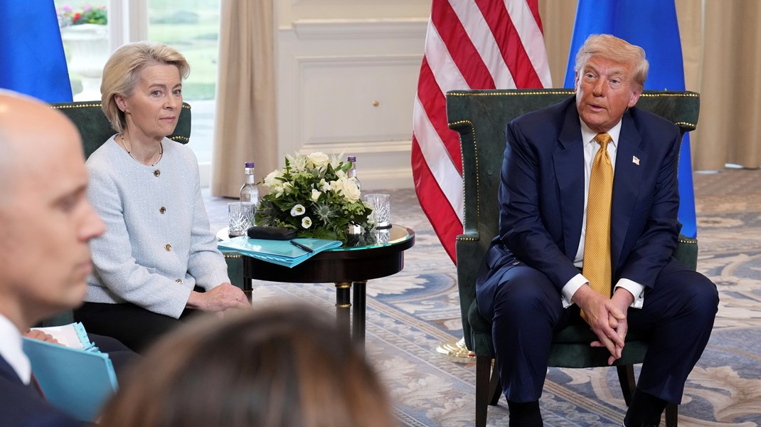 Trump triumferer: EU's ledere i knæ efter skotsk ydmygelse – David Trads' skarpe analyse