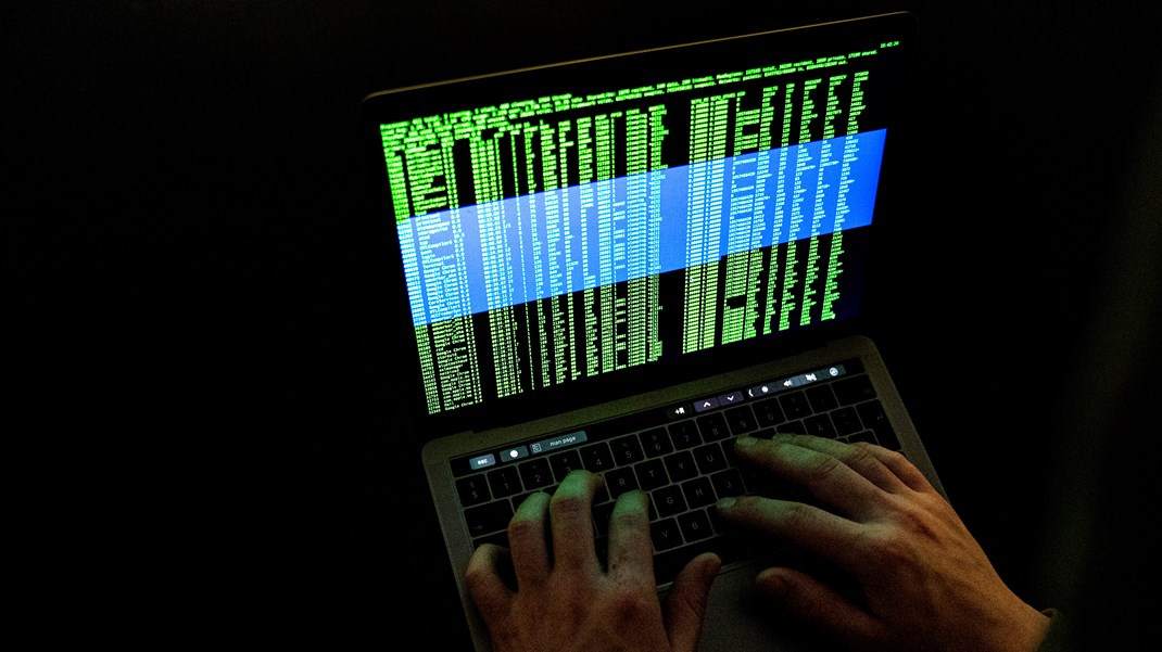 5 A'er: Hverdagens helte giver et opslugende indblik i vores digitale samfunds skrøbelighed