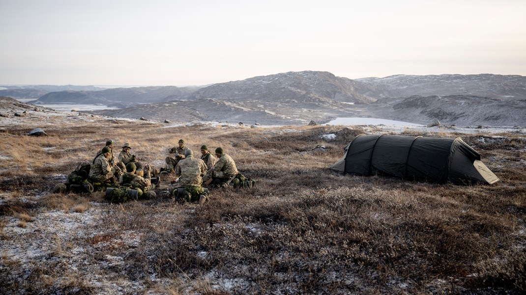 Ingen vil investere milliarder i Grønland, hvis området står åbent for stormagtspres. Derfor må Danmark levere en troværdig militær tilstedeværelse i Nordatlanten, skriver&nbsp;Jens Marquard Sørensen.