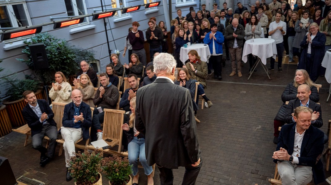 Altingets stifter, Rasmus Nielsen, træder ned fra scenen, efter han i oktober 2025 har fortalt medarbejderne, at han har solgt sit livsværk