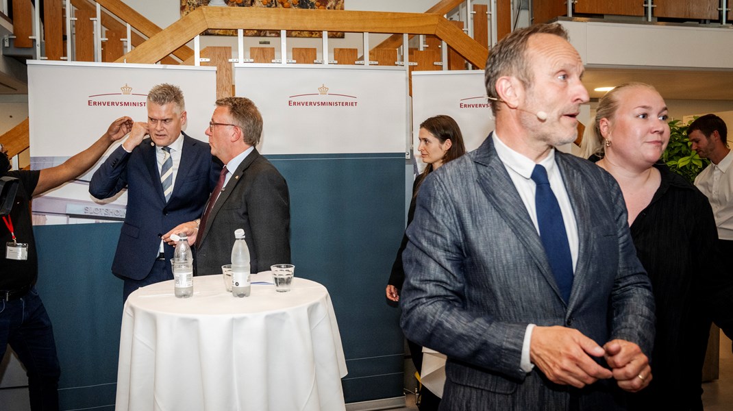 Her er, hvad der sker bag kulisserne, når et ministerium skifter hænder