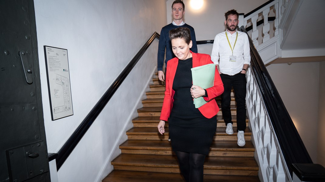 Omstridt rådgiver skjulte, at han fortsatte med at arbejde for SF